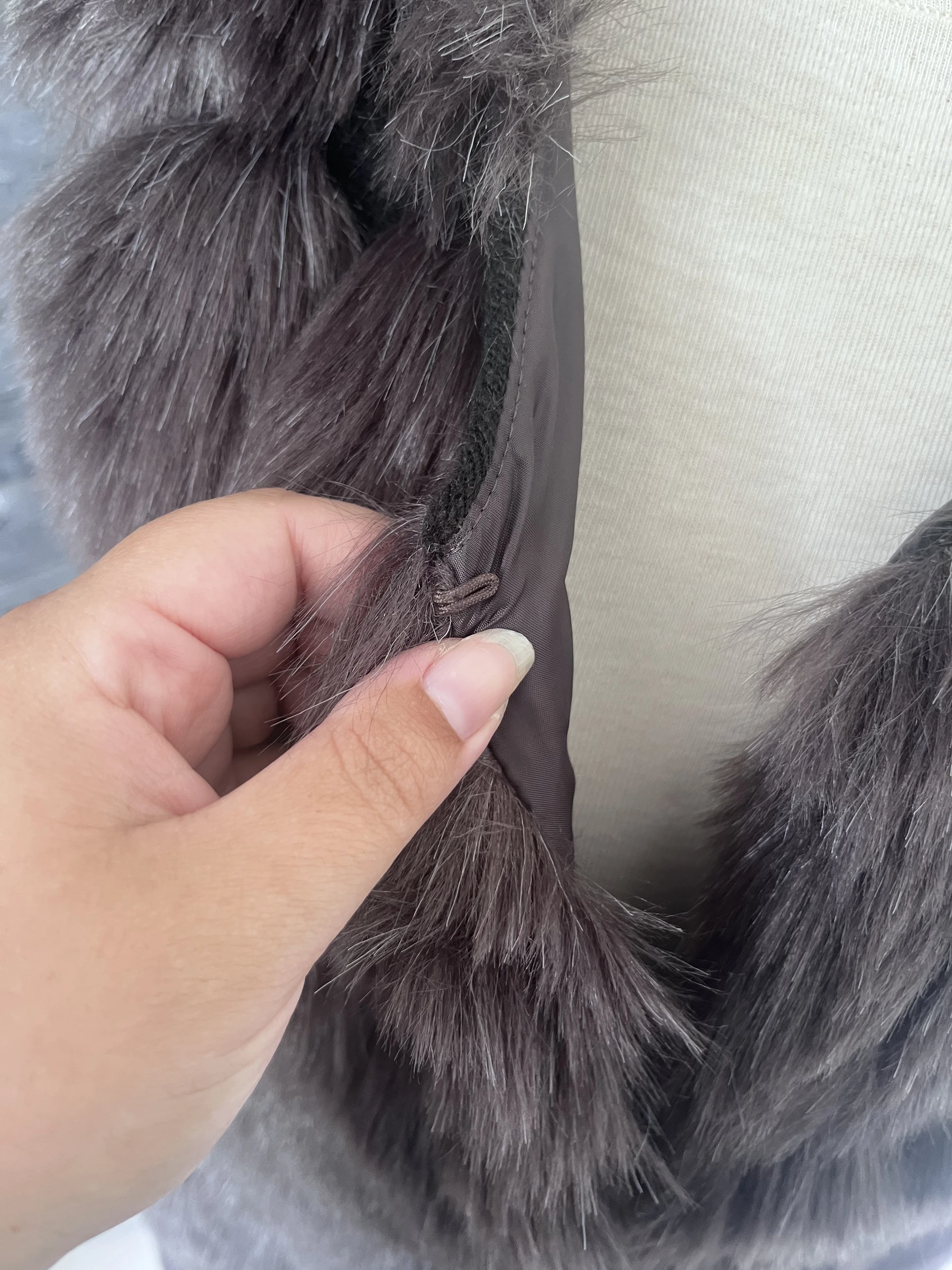 Missguided women's luxury-effect faux fur sleeveless jacket size 36 very good condition – photo 4